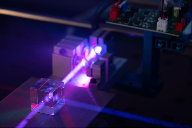 tin tức mới nhất của công ty về Trọng tâm sản phẩm. ∙ BWT Nguồn bơm trạng thái rắn hiệu suất cao cho phép ứng dụng laser mới  2